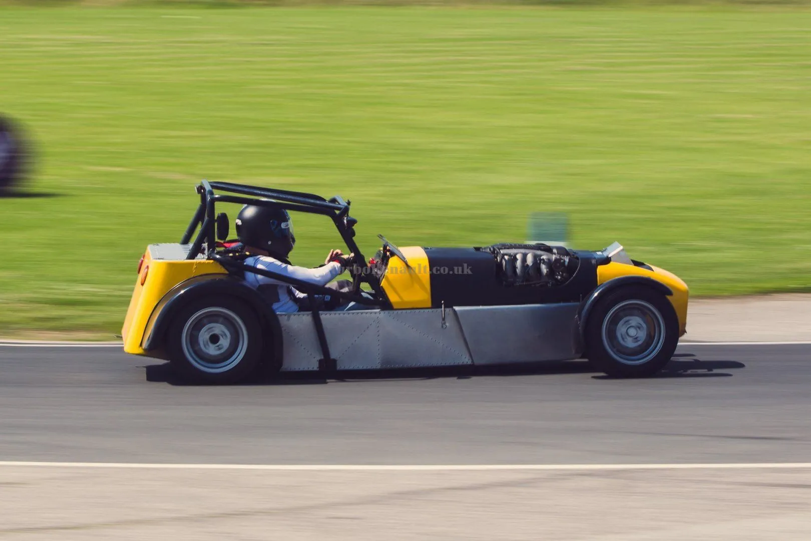 SR20DET powered Procomp La Gold race car - :)