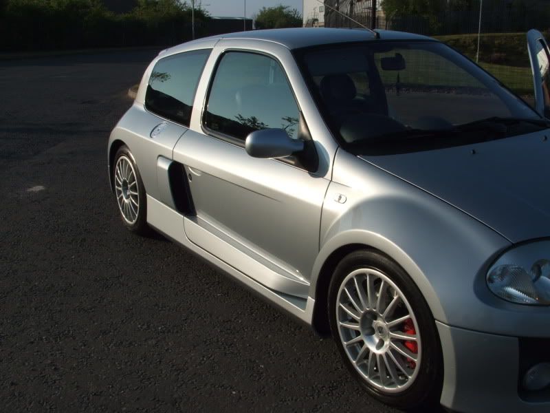 v6cliosport026.jpg
