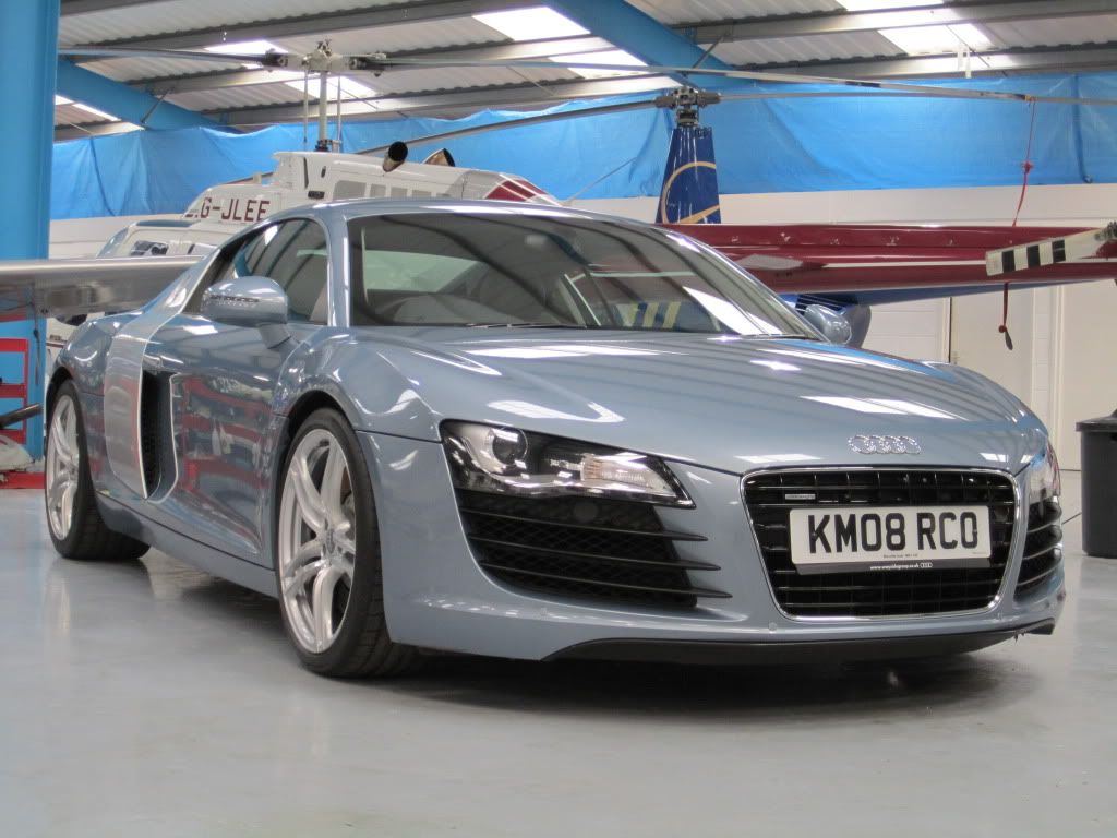 AudiR8123.jpg