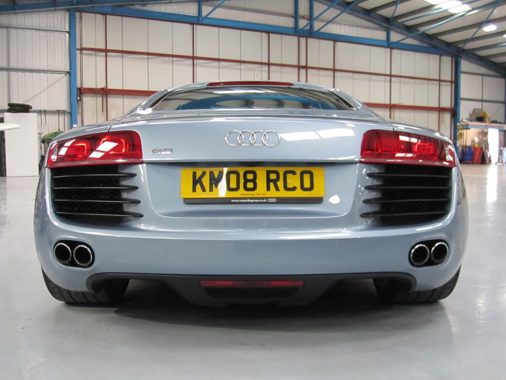 AudiR8159.jpg