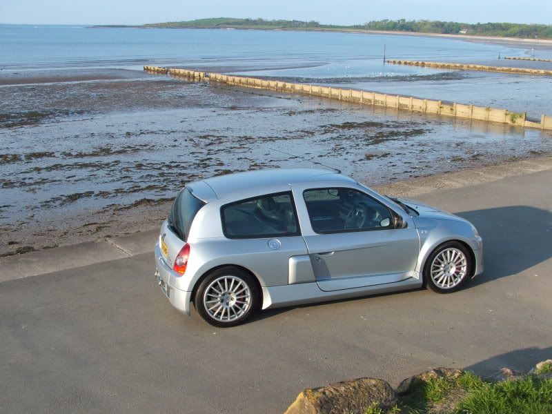 v6cliosport041.jpg