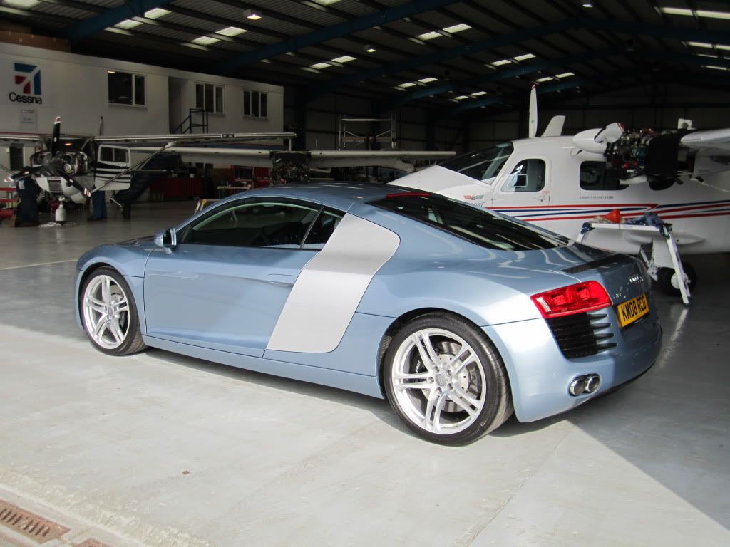 AudiR8171.jpg
